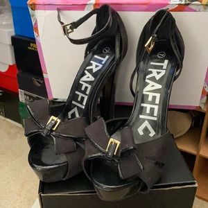 Women’s open toe black bow heels